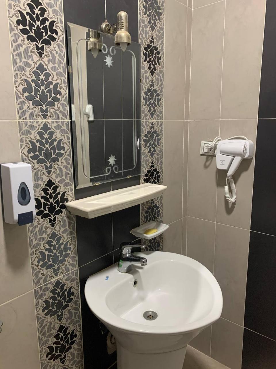 Capo Pyramid Hotel Kafret el-Gabal Buitenkant foto